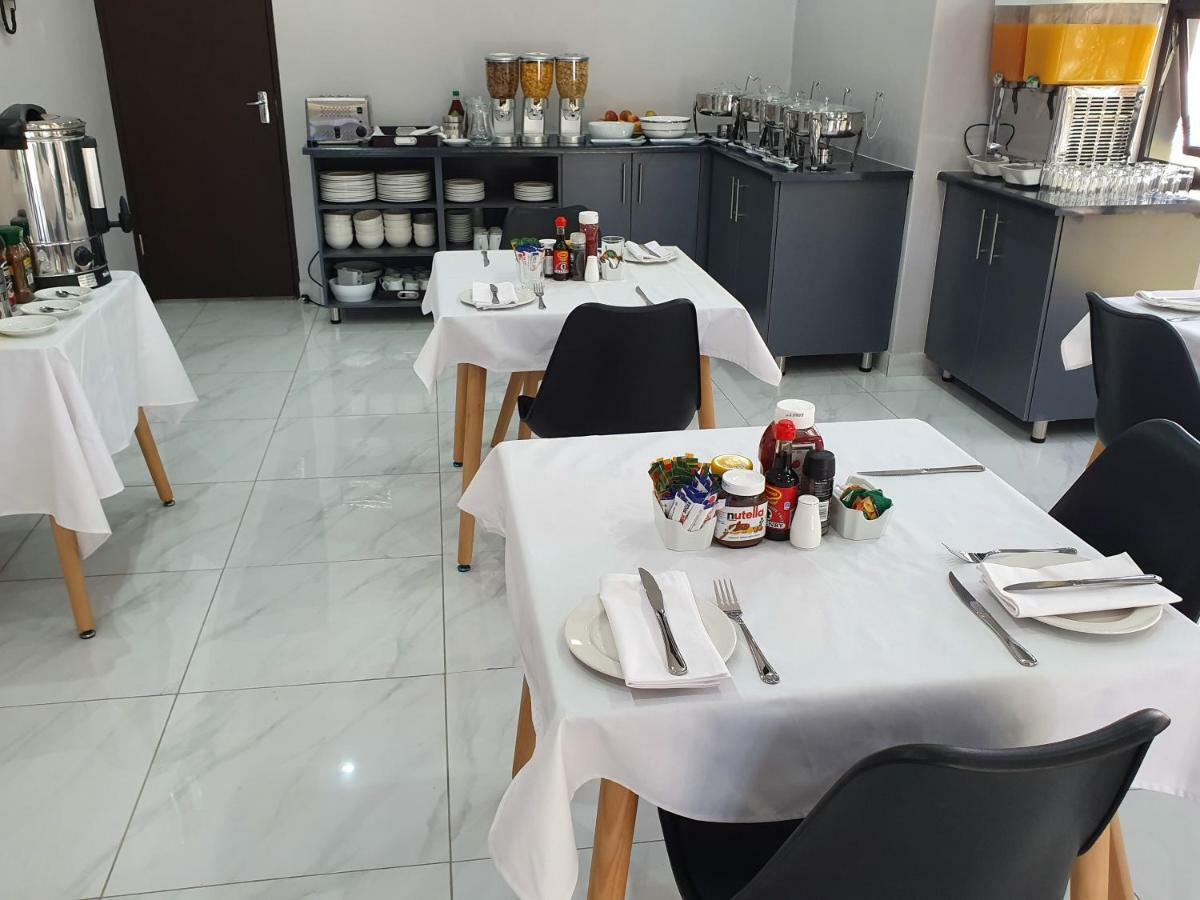 La Orchard Hotel Johannesburg Bagian luar foto