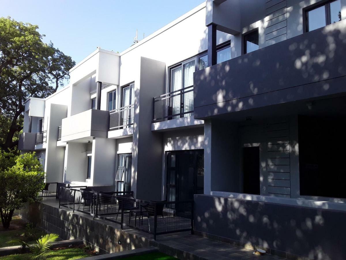 La Orchard Hotel Johannesburg Bagian luar foto