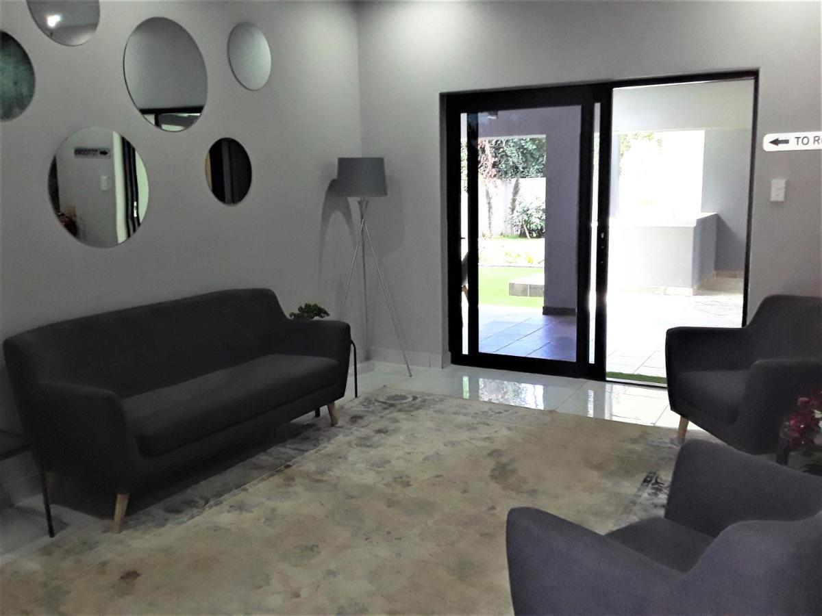 La Orchard Hotel Johannesburg Bagian luar foto